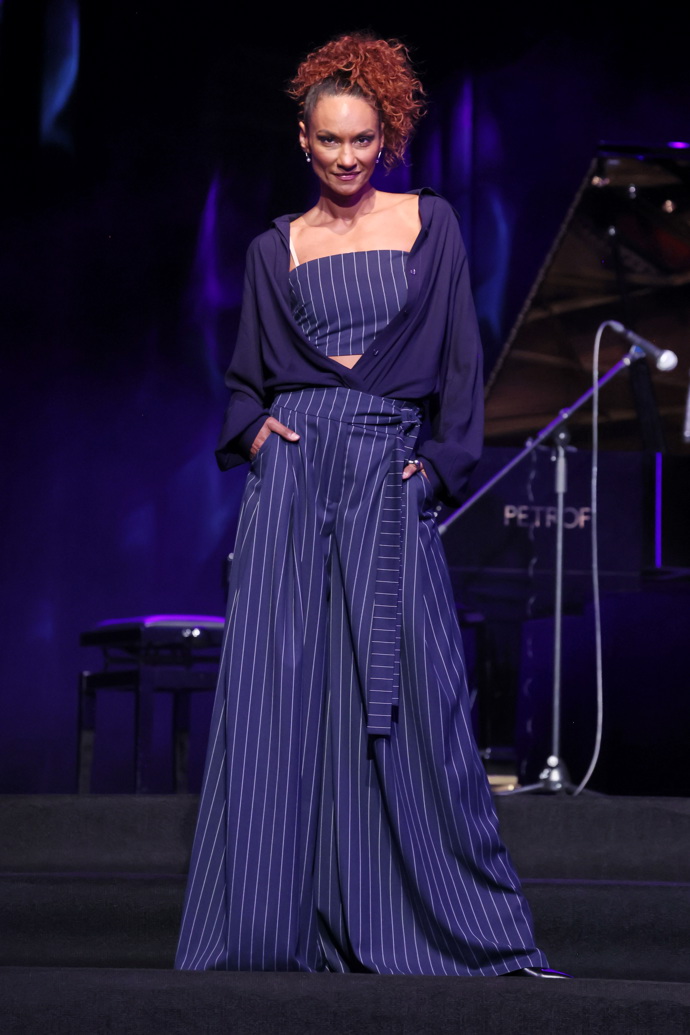 Lejla Abbasová na přehlídce Martiny Pipkové. 