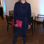 Andrea Bartošková oblékla tmavý outfit. Ten ale nepůsobil fádně díky výrazným doplňkům