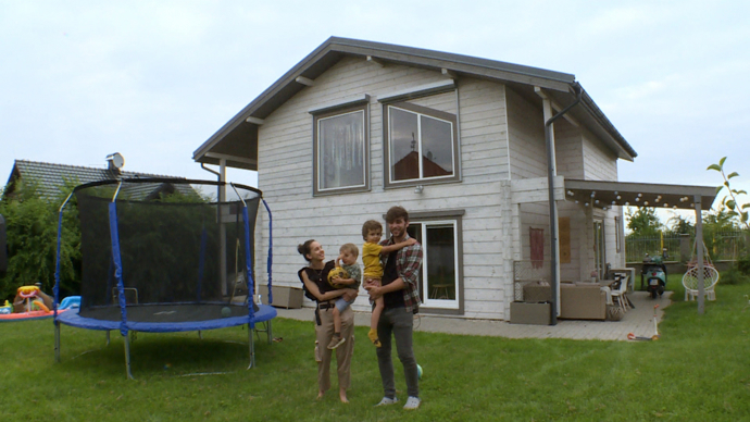 Michaela s Romanem žijí v malebném domku za Prahou se dvěma syny. 