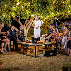 Cocktail party dopadla katastroficky. 