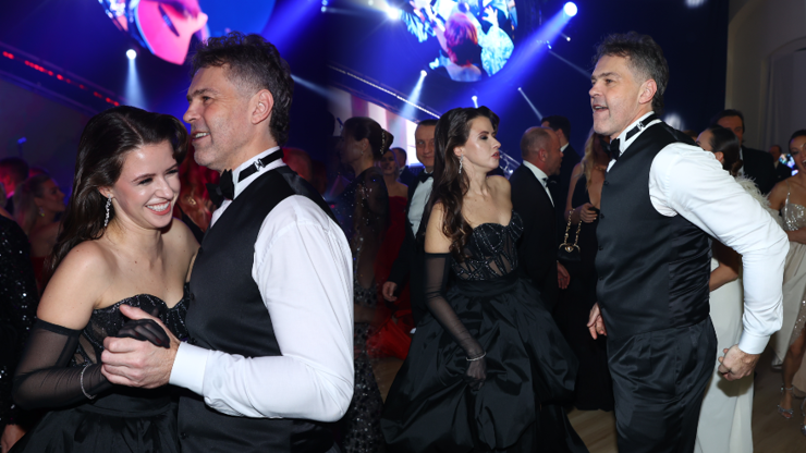 Jágr to po boku Branišové na Plese jako Brno rozjel jako za mlada. Nechyběl smích a divoké tanečky