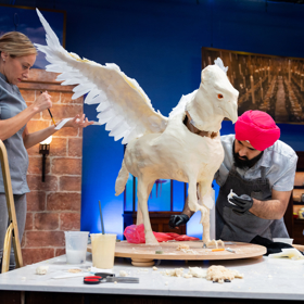 Dopis z Bradavic konečně dorazil! Profesionální cukráře už dvakrát zavedl přímo do kouzelnické kuchyně