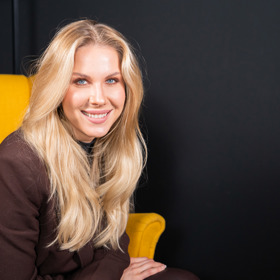 Marta Somyk v pořadu eXtra Host.