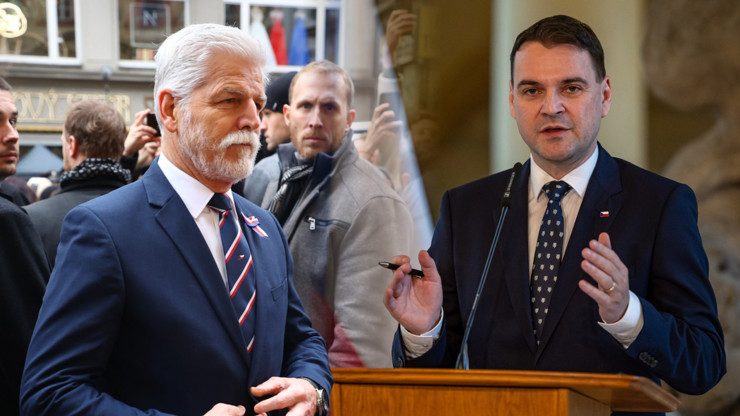 Petr Pavel se brání.