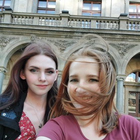 Shining Ája a Adéla Doležalová.