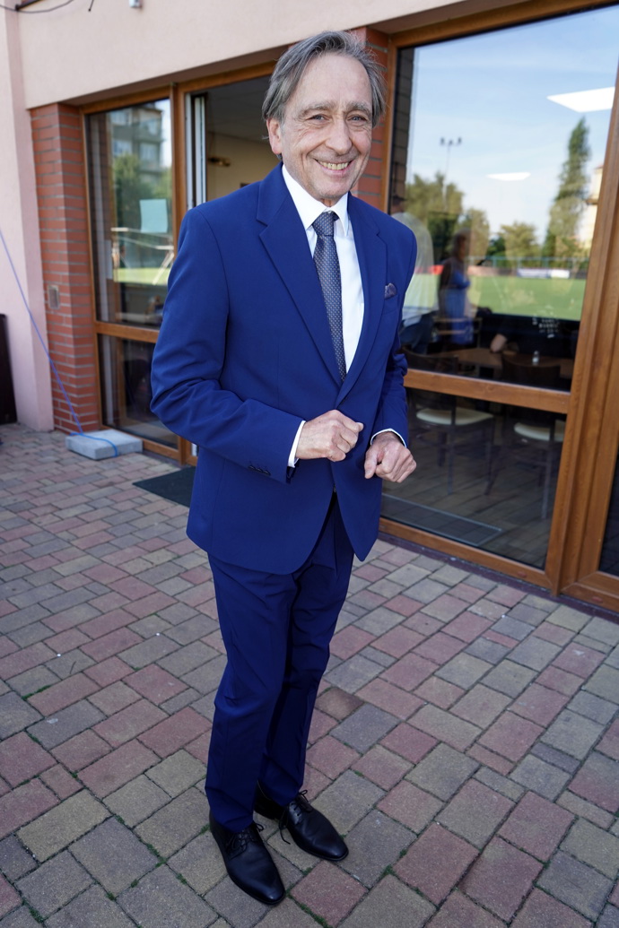 Dokud mu slavnou roli nepřipomněli maturanti na maturitním plese jeho syna. 