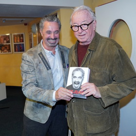 Jiří Lábus si zahrál s Martinem Dejdarem v legendární komedii Slunce, seno erotika. A spolupracují spolu dodnes.