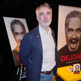 Petr Vacek rád pomáhá ostatním, jak ho to učili doma. Angažuje se třeba v případě dětí z dětských domovů.