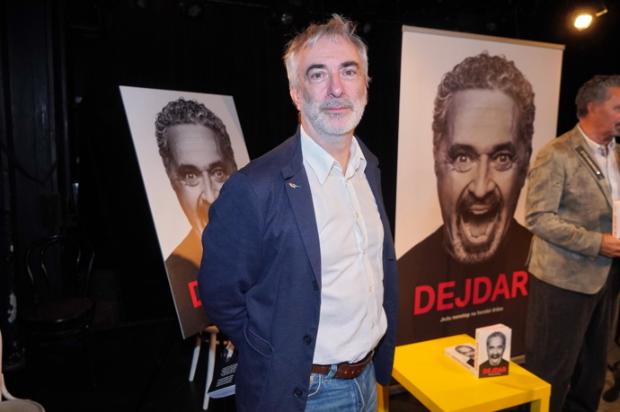 Petr Vacek rád pomáhá ostatním, jak ho to učili doma. Angažuje se třeba v případě dětí z dětských domovů.