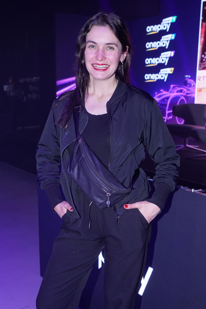 Vystačí si se svým širokým úsměvem. 