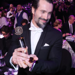 Daří se mu také po pracovní stránce - stal se Českým slavíkem roku 2025.