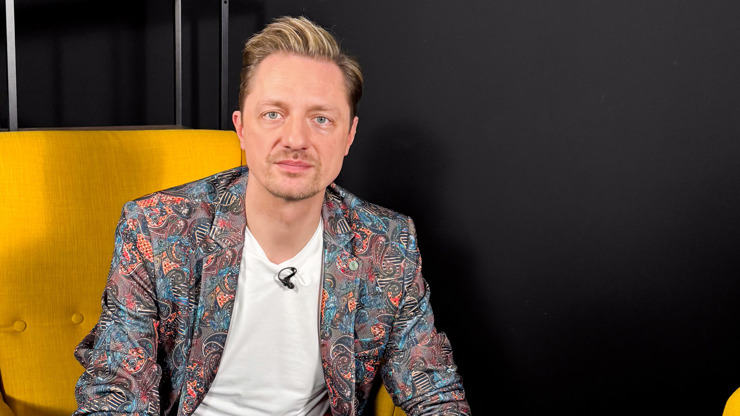 Extra host Ondřej ruml foto 02