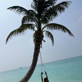 Mia si užívá zasloužený odpočinek.