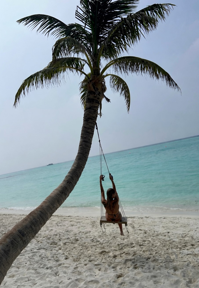 Mia si užívá zasloužený odpočinek. 