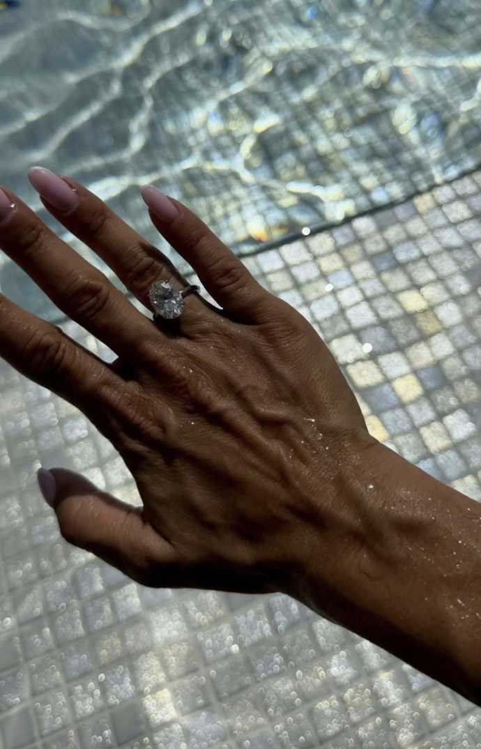 Monika Jákliová se zasnoubila tři měsíce před svou smrtí. 