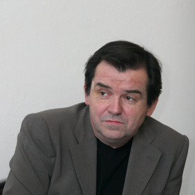 Erik Pardus neexceloval jenom před kamerami, ale také v divadle, kde se do své postavy dával vše.