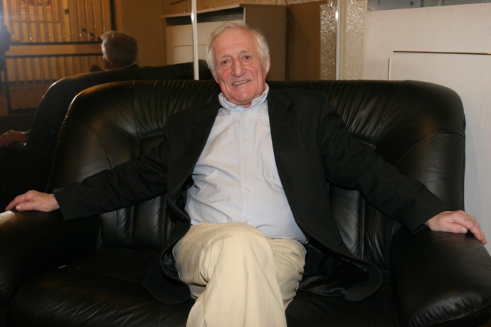 Dům zdědil po tatínkovi, a protože byl profesí architekt, s láskou o něj pečoval.