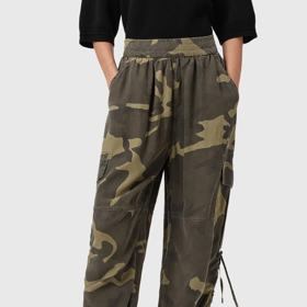 Kapsáče, AllSaints, 5000 Kč