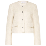 Krémové sako vás rozzáří a omladí v každém věku. Toto buklé sako s jemnou třpytivou přízí prodává značka MRS & HUGS za 3 000 Kč.