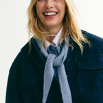 Menší a kratší kousky poslouží hlavně jako ozdoba. Šála z vroubkovaného úpletu, H&M, 239 Kč