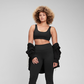 I když sáhnete po jiném střihu legín, který je v kurzu, výsledný efekt závisí na stylingu.