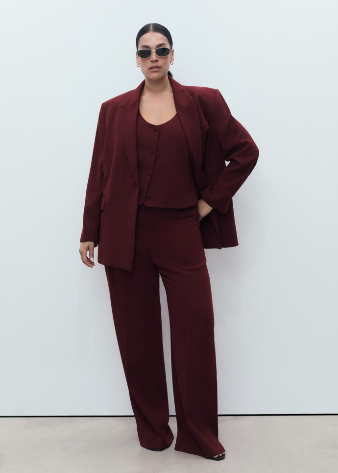 Slušet vám budou rovněž monochromatické outfity v tmavších barvách.