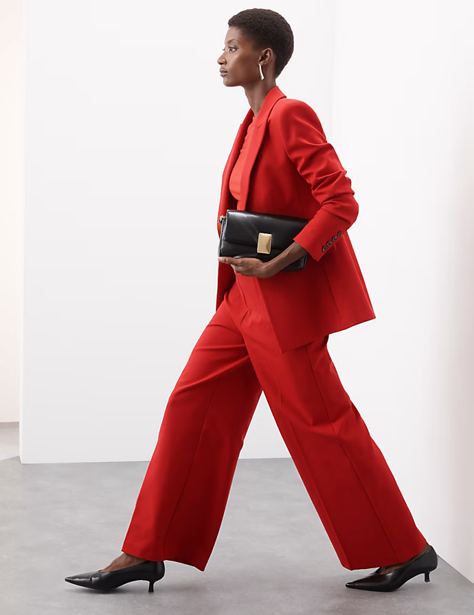 Kalhotový kostým s příměsí vlny, Marks&Spencer. Sako 3 999 Kč, kalhoty 2 999 Kč