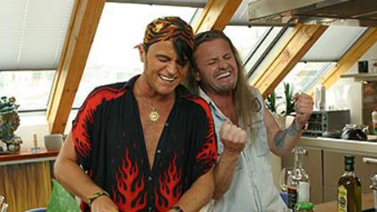 Dan Nekonečný a Pepa Vojtek v komedii Jak se krotí krokodýli.