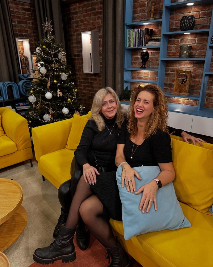 Kateřina Pechová s maminkou v práci.