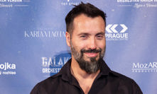 Tělo samý sval. Václav Noid Bárta ukázal vypracovanou postavu,  fanynky šly do kolen