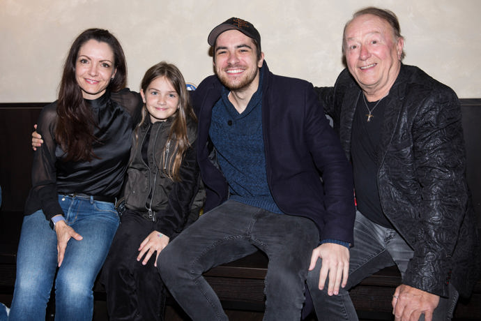 Petr Janda s manželkou, dcerou a vnukem Petrem v roce 2022.