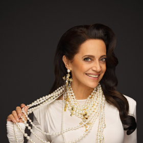 Během plesu vystoupí Lucie Bílá. 