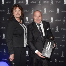 Michal David s manželkou Marcelou Davidovou na představení nového parfému.