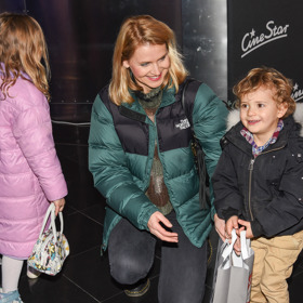 Lucie Šafářová vyvedla do kina obě děti, Leontýnku a Oliverka.