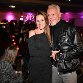 Novomanželům to velice sluší. 