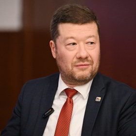 Tomio Okamura zavítal na akci hasičů.