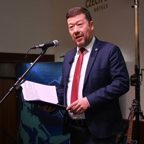 Tomio Okamura během svého projevu. 