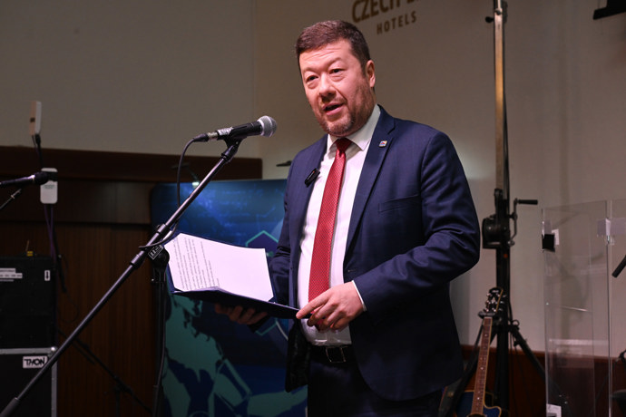 Tomio Okamura během svého projevu. 