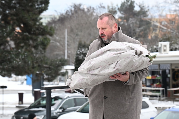Rodina a přátelé se naposledy rozloučí s Pavlem Nečasem.