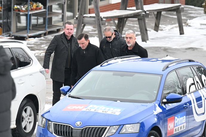 Vladimír Šmicer s Matoušem Rajmontem přišli dát Nečasovi poslední sbohem.