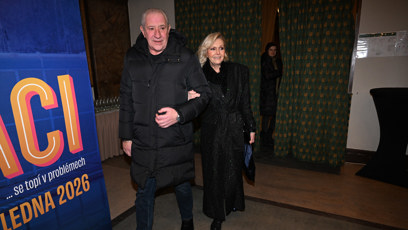 FOTO: Zpěvačka Helena Vondráčková  a Martin Michal dorazili na premiéru.