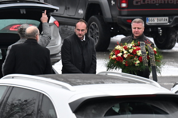 Rodina a přátelé se v Brně loučí s hercem Pavlem Nečasem. 