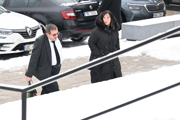 Rodina a přátelé se v Brně loučí s hercem Pavlem Nečasem. 