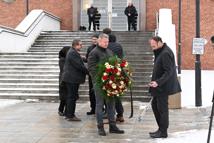 Rodina a přátelé se v Brně loučí s hercem Pavlem Nečasem. 