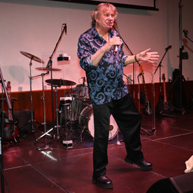 Stanislav Hložek během vystoupení. 