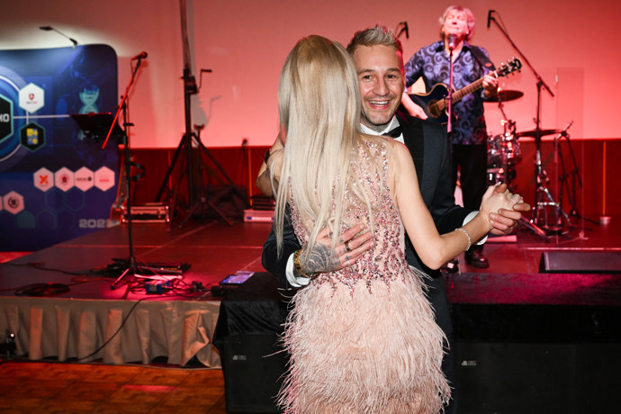 Sámer byl v sedmém nebi.