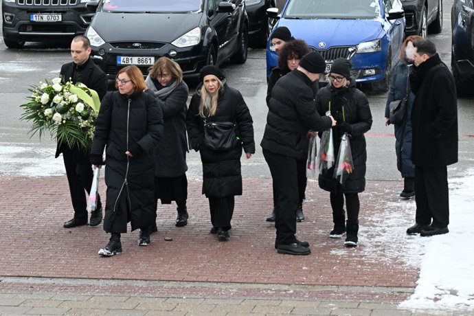 Rodina a přátelé přišli dát sbohem Pavlu Nečasovi.