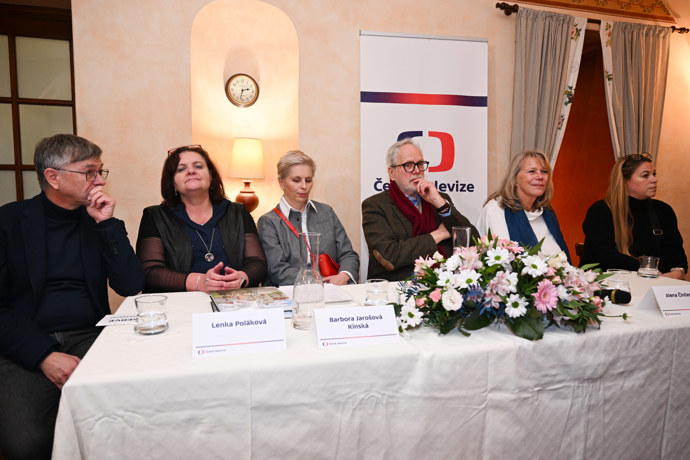 Představení seriálu Modrá krev.