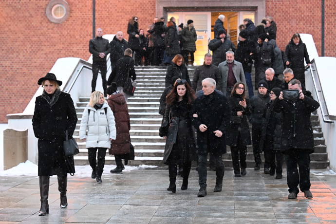 Lukáš Vaculík měl během pohřbu oporu ve své ženě Lucii.