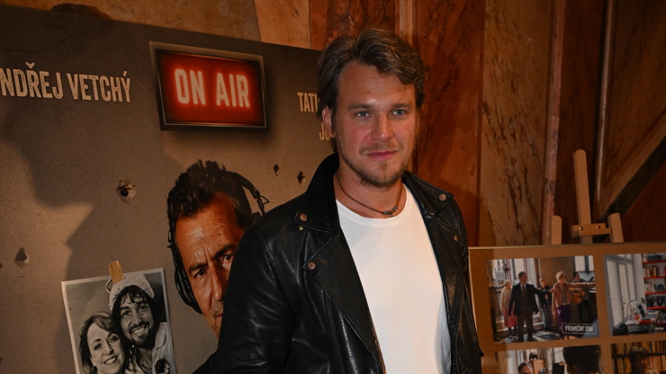 Vojta Dyk na premiéře filmu Výjimečný stav.